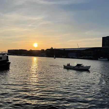 Cosy Studio, With Outdoor Swimming Amsterdam