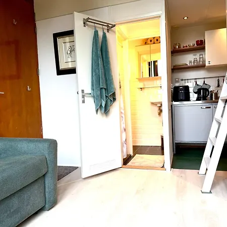 Cosy Studio, With Outdoor Swimming Apartment Amsterdam