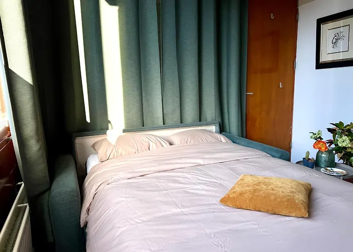 Cosy Studio, With Outdoor Swimming *